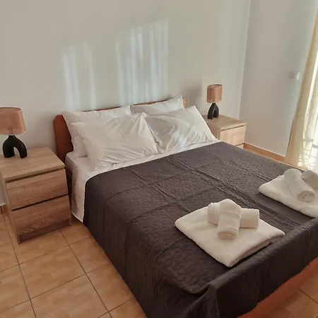 Nefeli Sarande